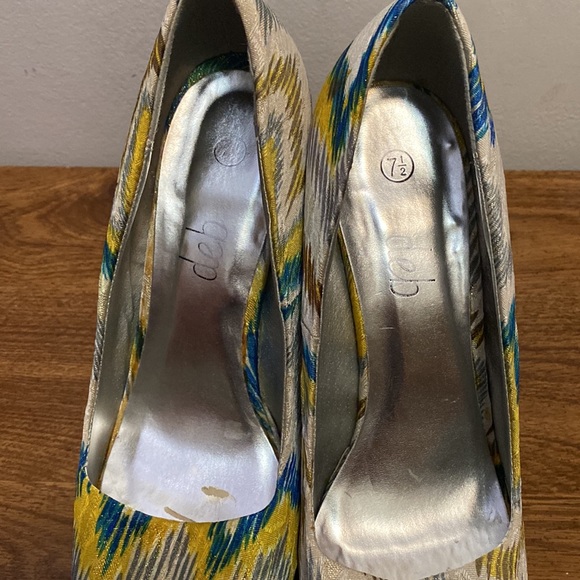 Deb blue yellow and white heels - Picture 3 of 5